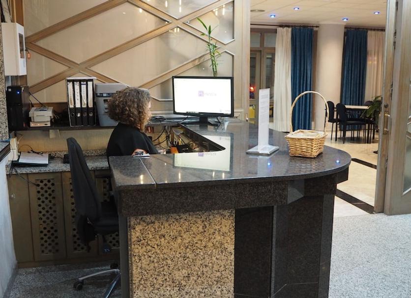 Front desk Photo