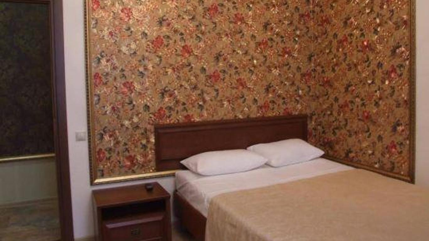 Hotel Bonjour at Kazakova