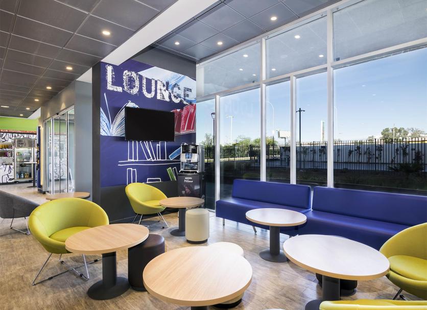 Lounge Photo