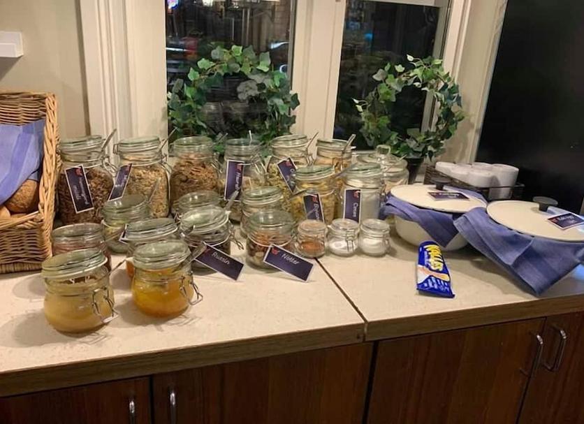 Buffet Photo