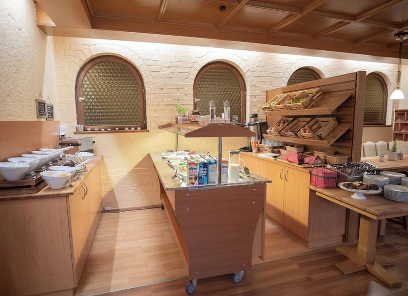 Buffet Photo