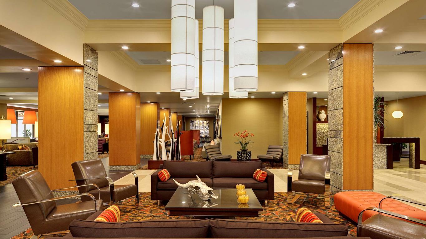 DoubleTree by Hilton Hotel St. Louis - Chesterfield