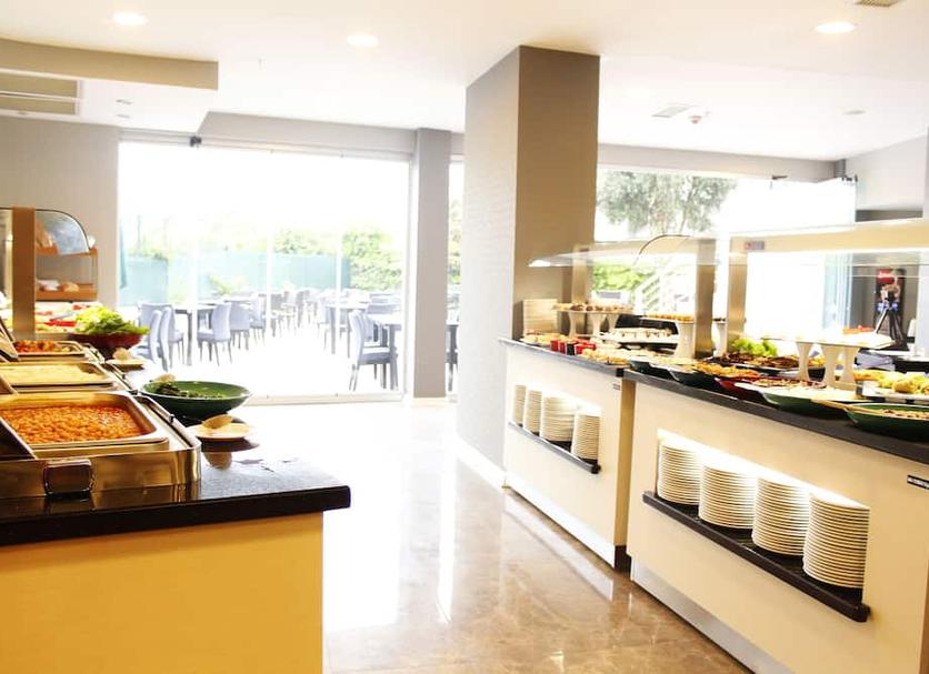 Buffet Photo
