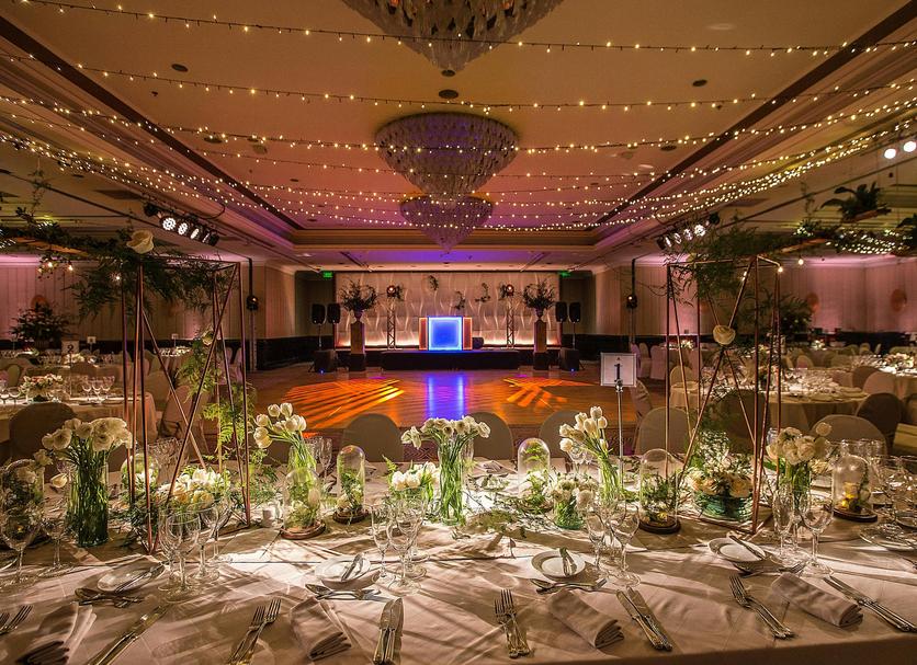 Banquet hall Photo