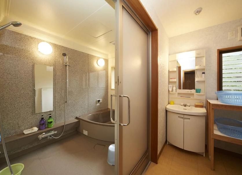 Bathroom Photo