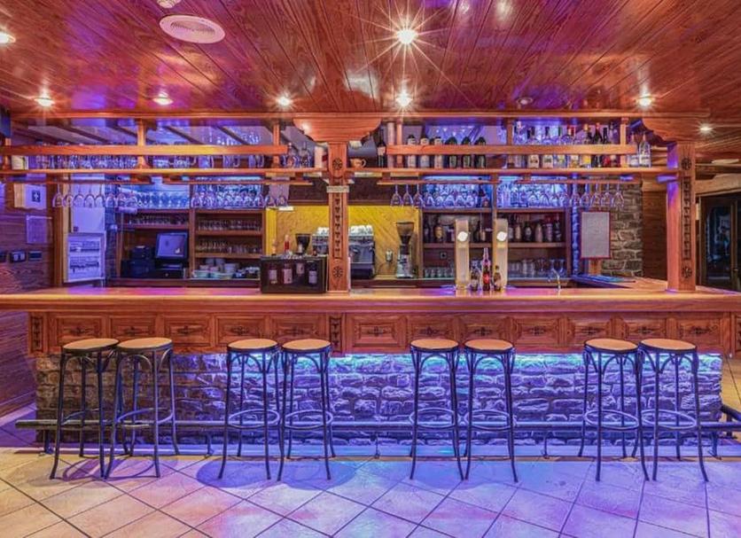 Bar Photo