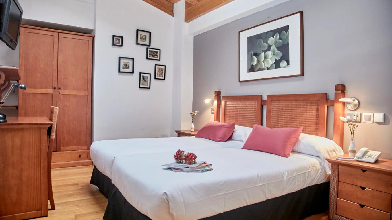Hotel Casa Azcona