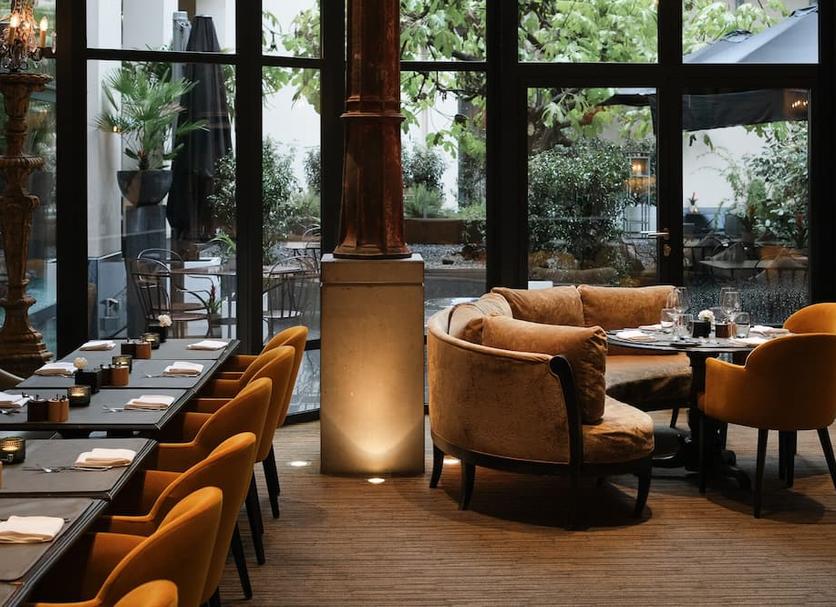 Restaurant Photo