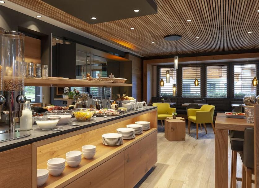 Buffet Photo