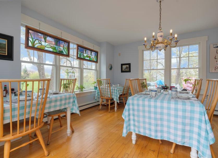 Dining room Photo