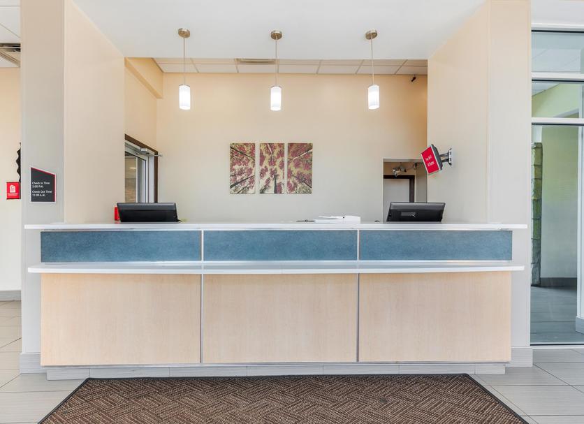 Front desk Photo
