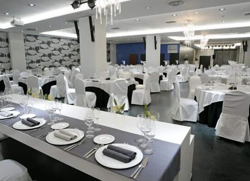 Banquet hall Photo
