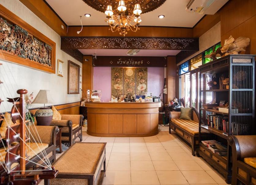 Front desk Photo