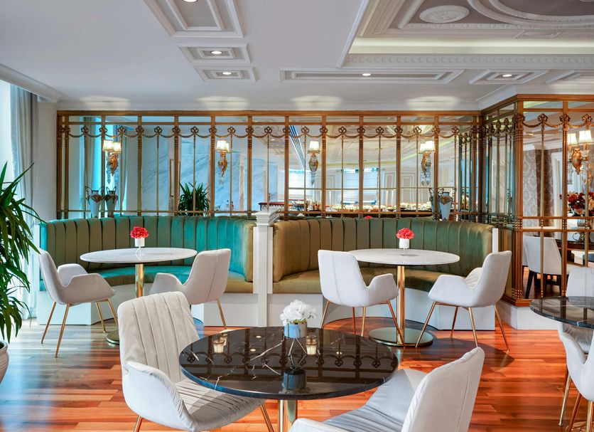 Restaurant Photo