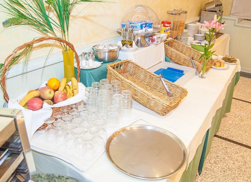 Buffet Photo