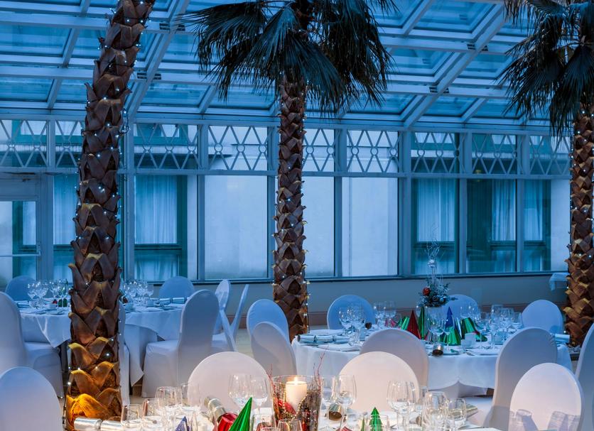 Banquet hall Photo