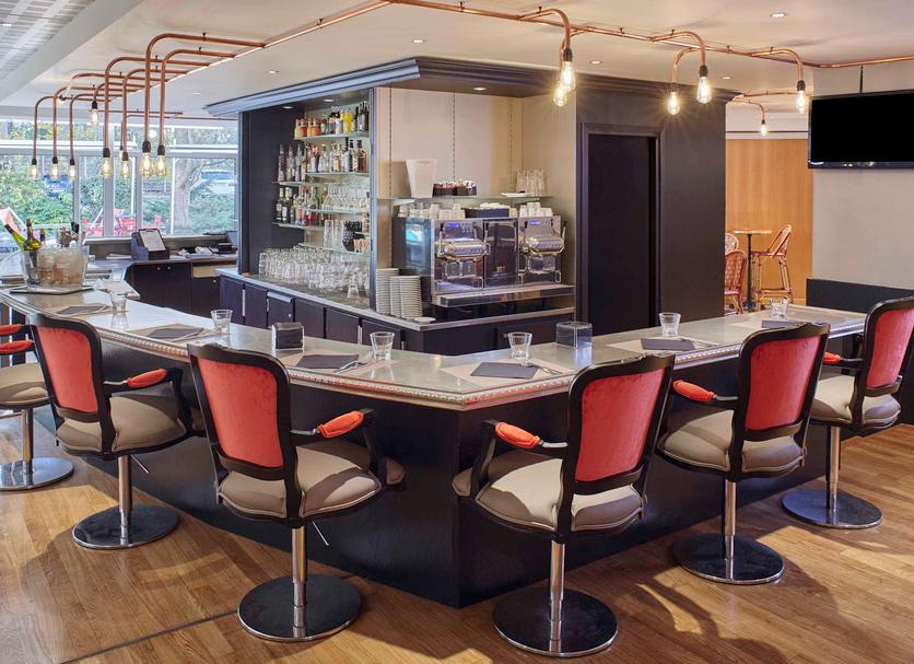 Bar Photo