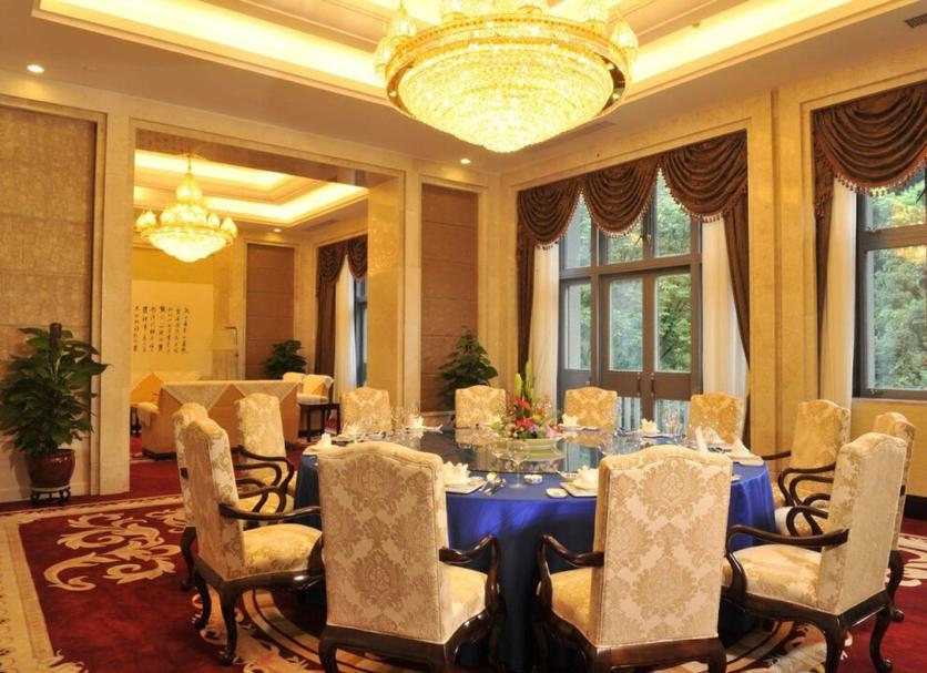 Dining room Photo