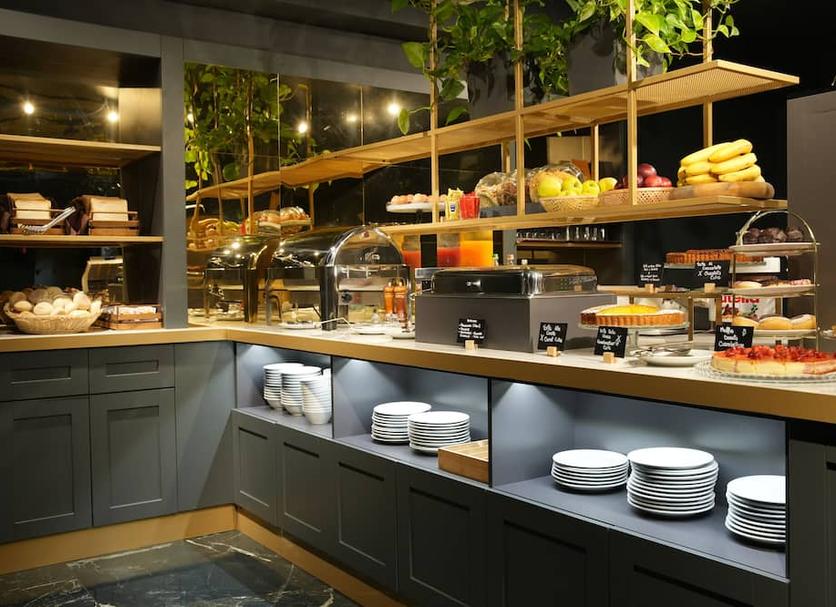 Buffet Photo