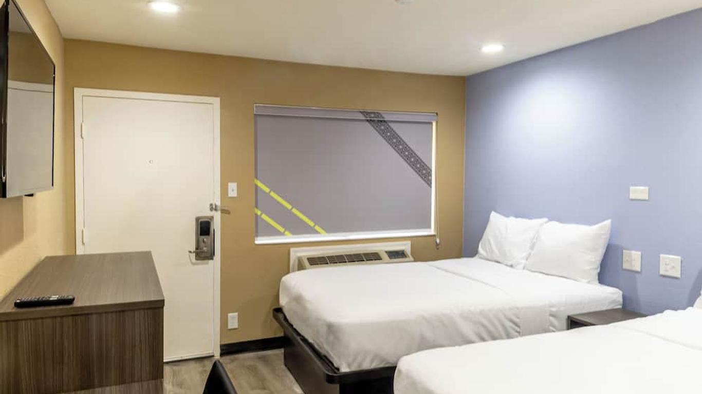 Super 8 By Wyndham Big Spring