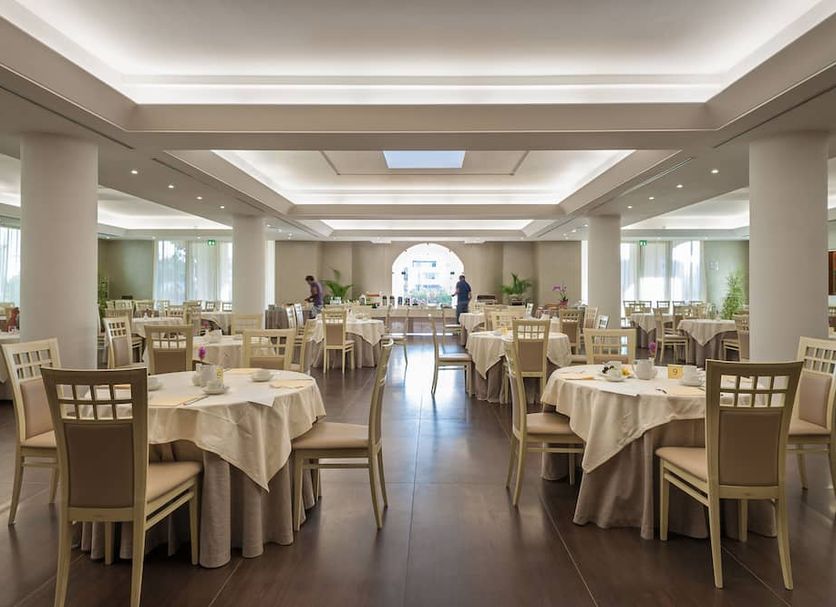 Banquet hall Photo