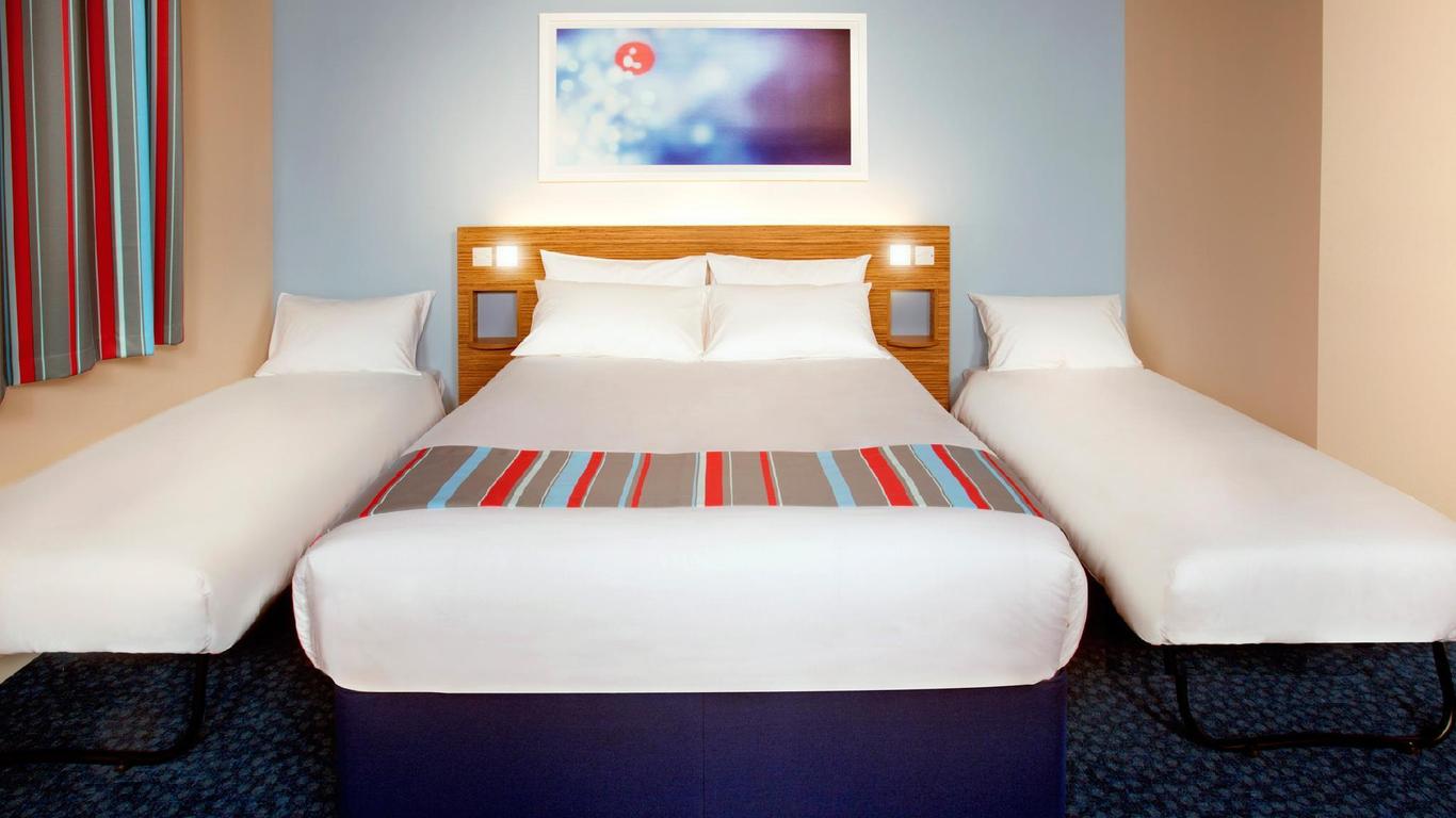 Travelodge Llanelli Cross Hands