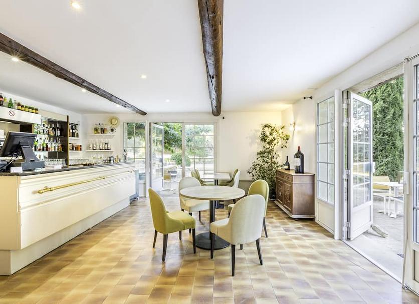 Dining room Photo