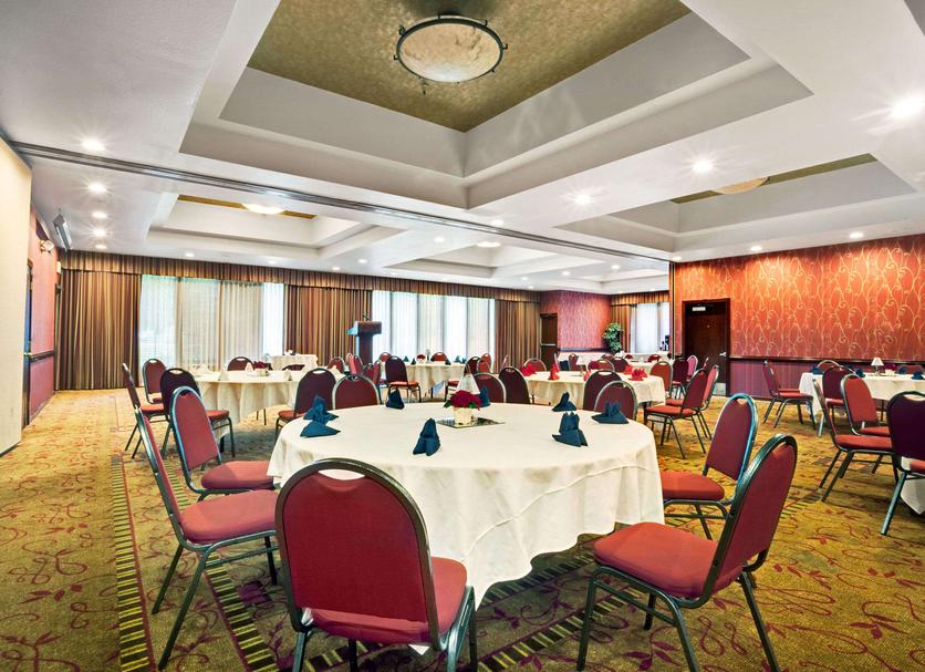 Banquet hall Photo