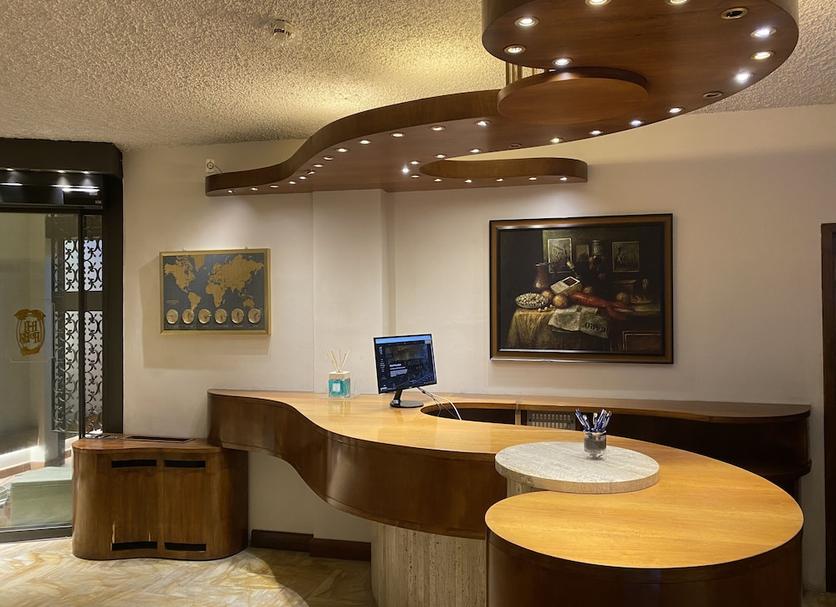 Front desk Photo
