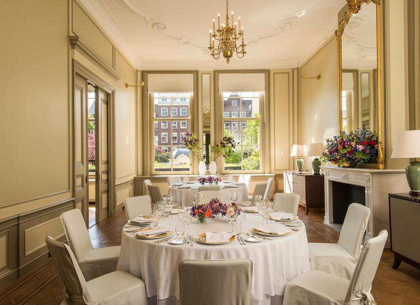 Banquet hall Photo