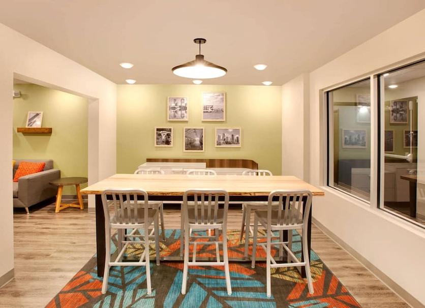 Dining room Photo