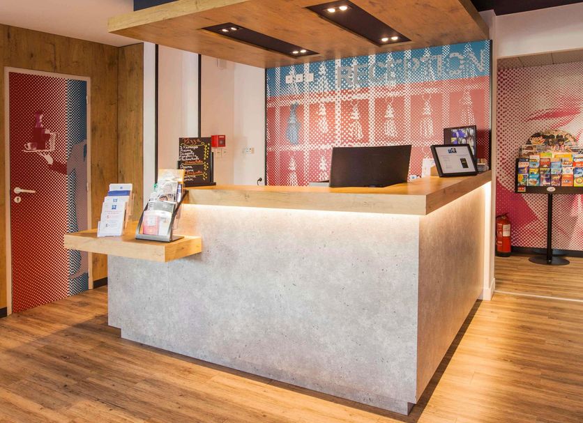 Front desk Photo