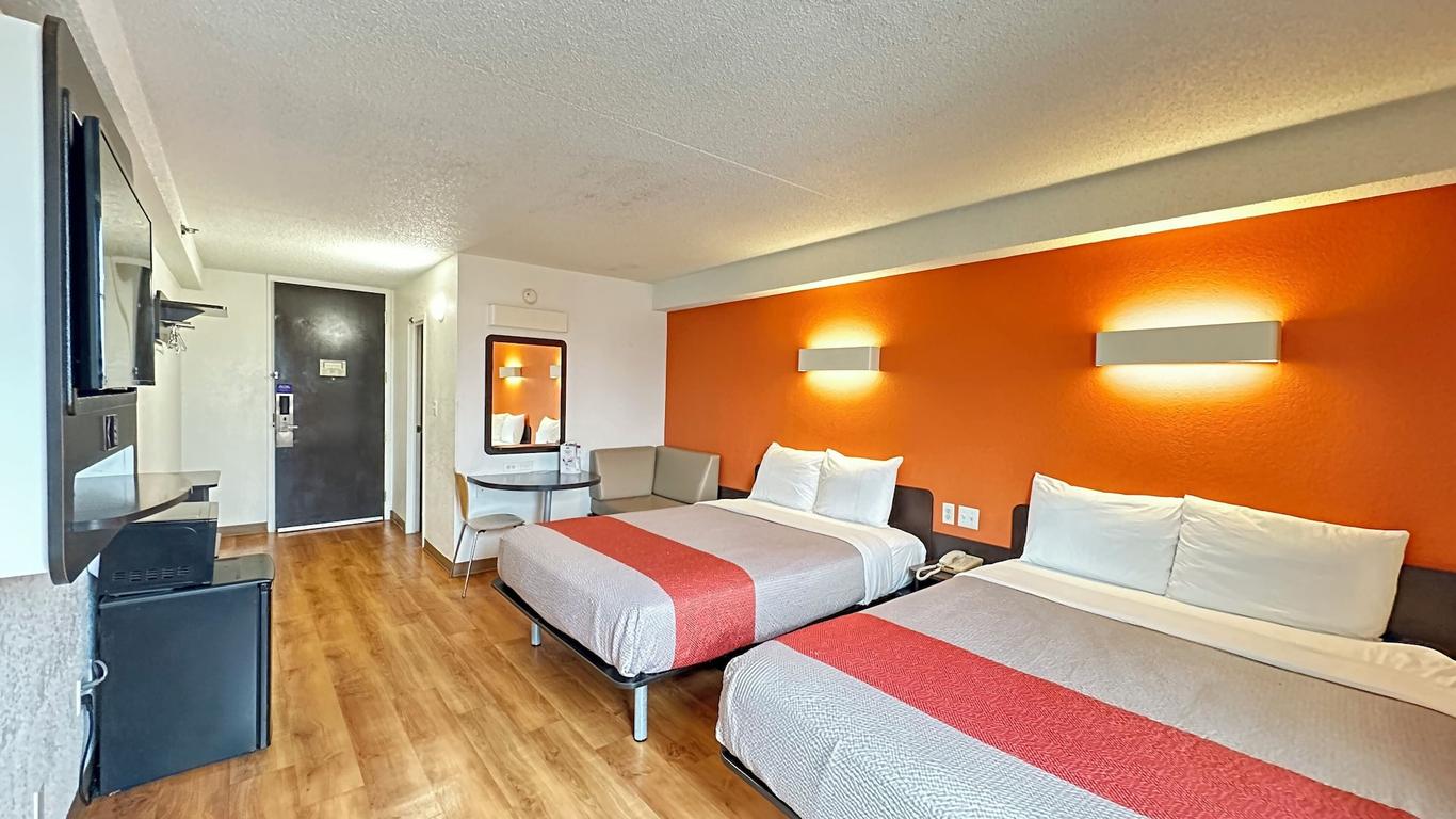 Motel 6 Washington, DC Southwest -Springfield