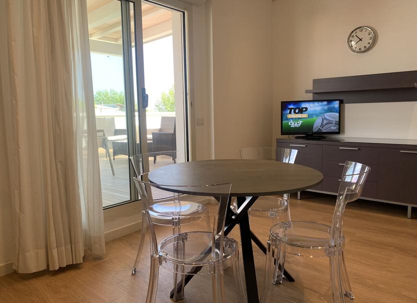 Dining room Photo