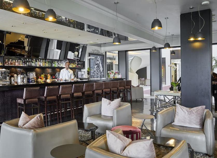 Bar Photo