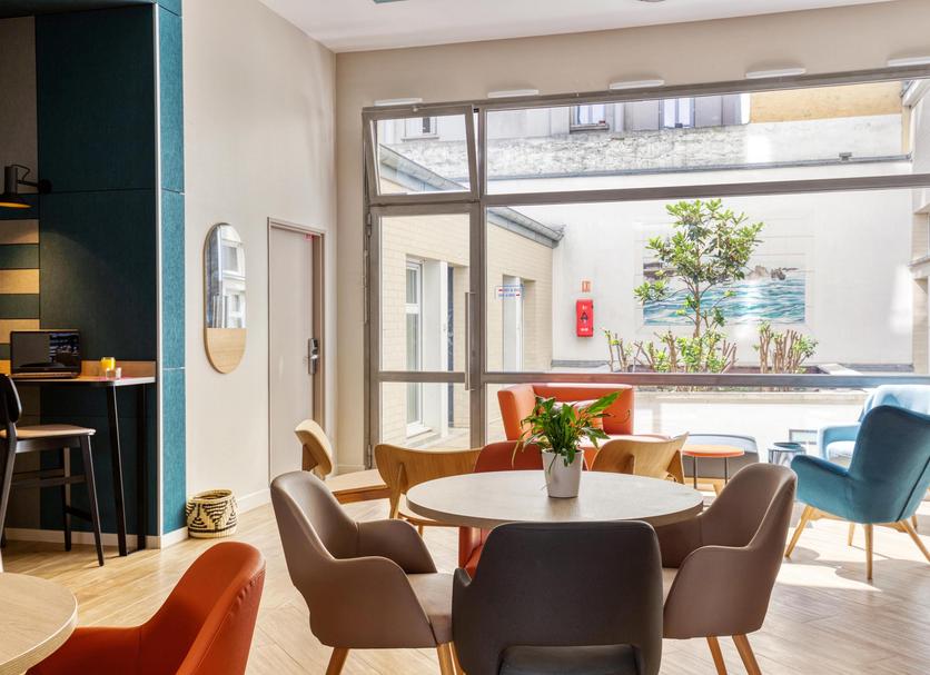 Dining room Photo