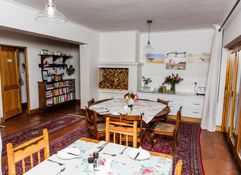 Dining room Photo