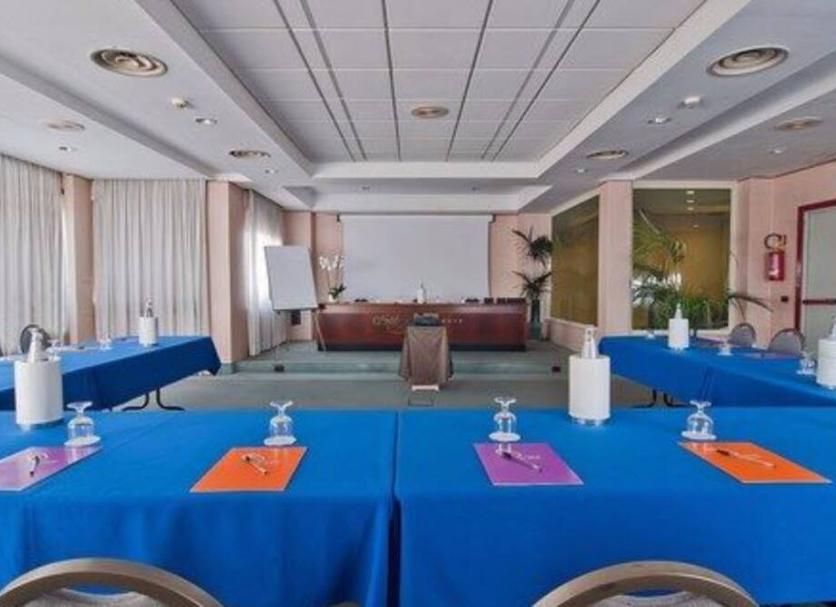 Conference room Photo