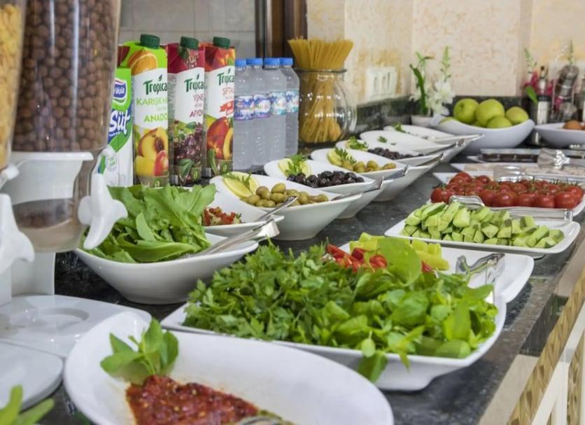 Buffet Photo