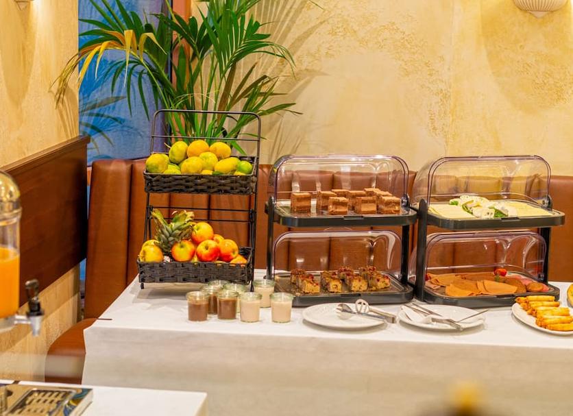 Buffet Photo