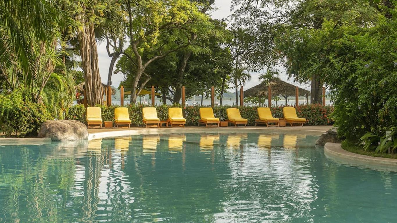 Capitan Suizo Beachfront Boutique Hotel