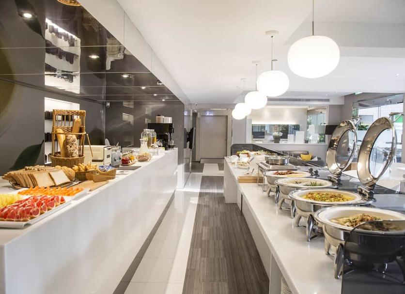 Buffet Photo