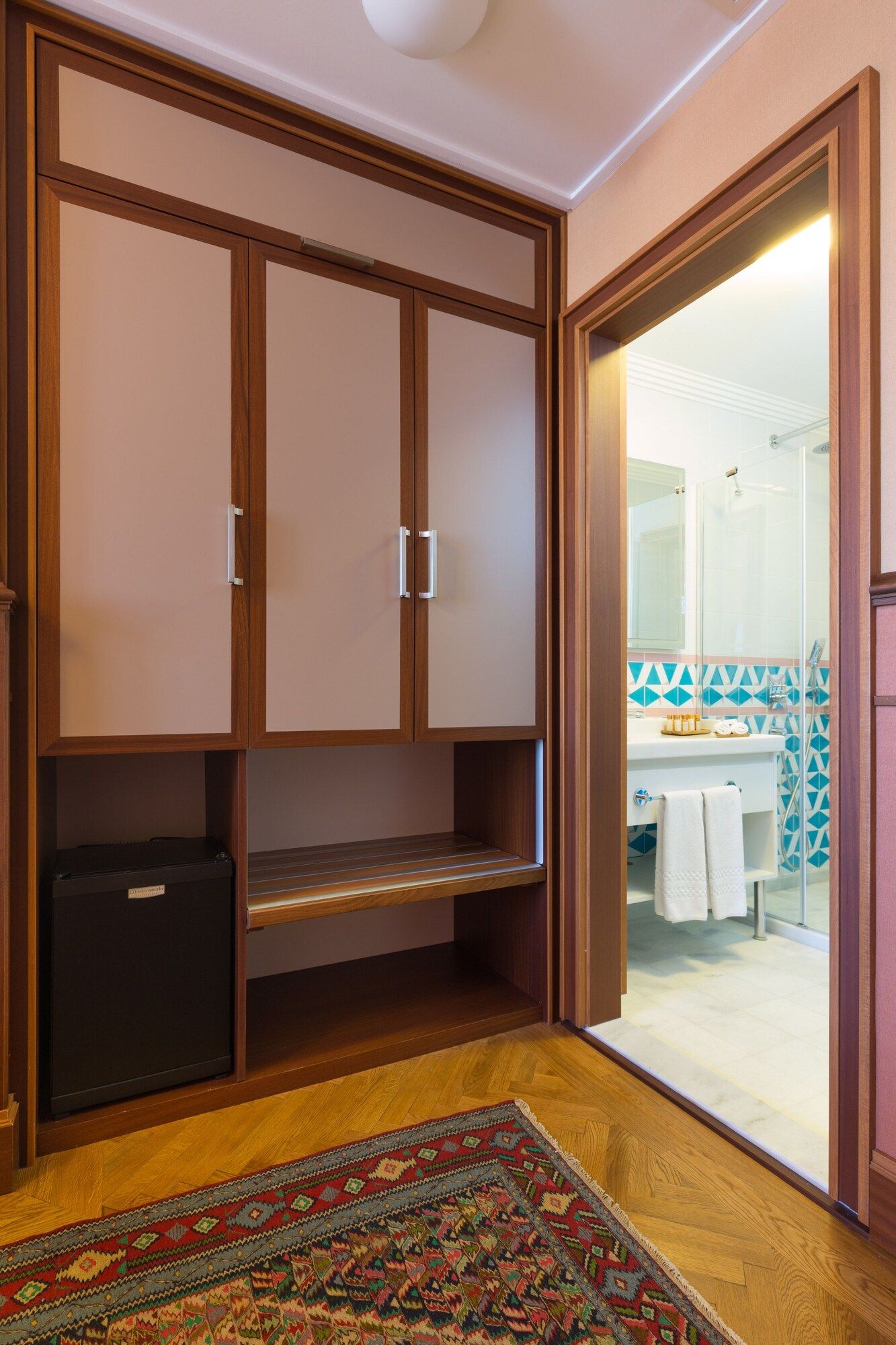 Room amenity