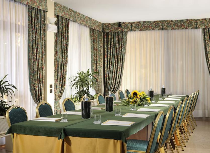 Conference room Photo