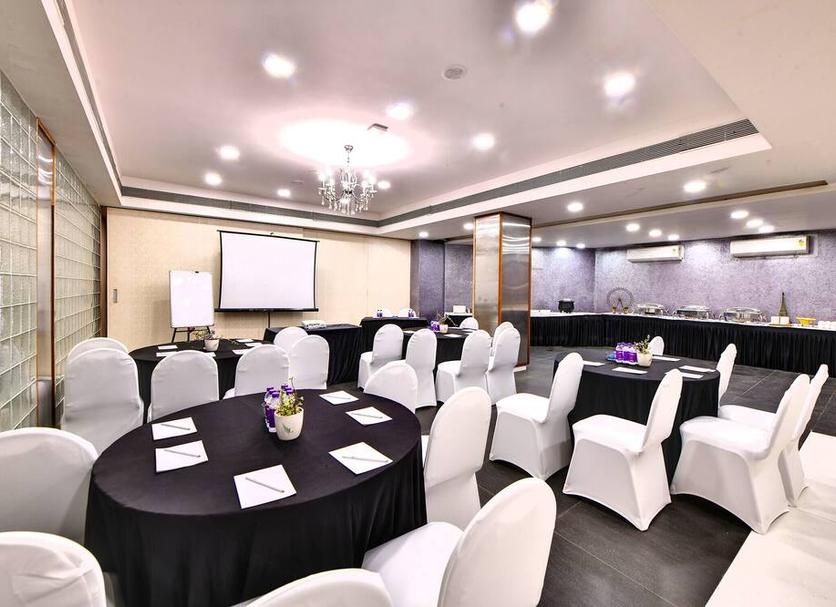 Banquet hall Photo