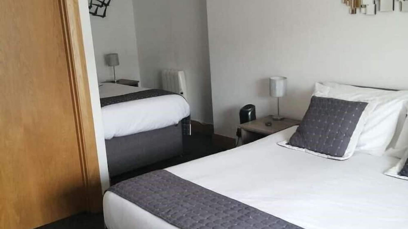 Reveller Lodgings