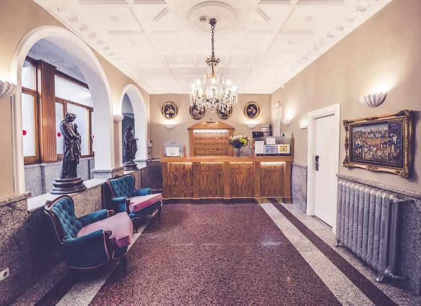 Front desk Photo
