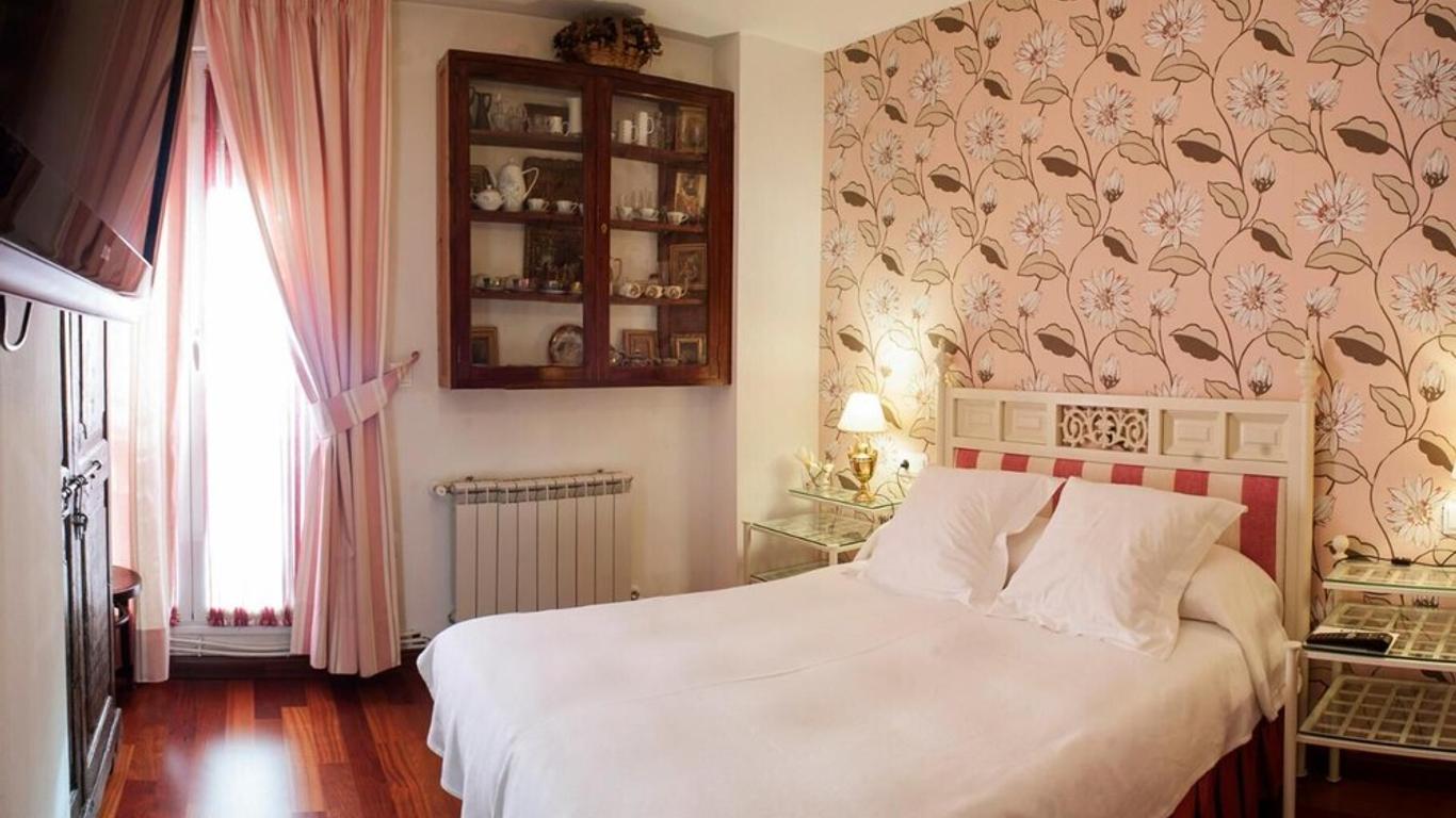 Hostal Ch Victoria Alojamientos