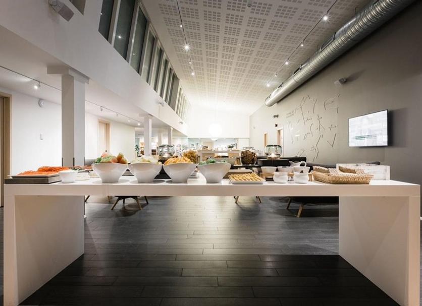 Buffet Photo