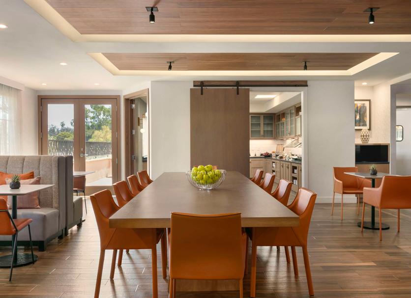 Dining room Photo
